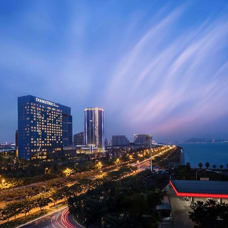 ホテル ダブルツリー バイ ヒルトン シアメン ウーユエン ベイ 廈門市 エクステリア 写真